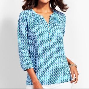 Talbots Dancing Seahorse Popover Top Three Quarter Sleeve White & Blue Medium